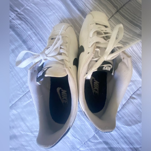 USED NIKE CORTEZ 🎉 - Picture 5 of 9